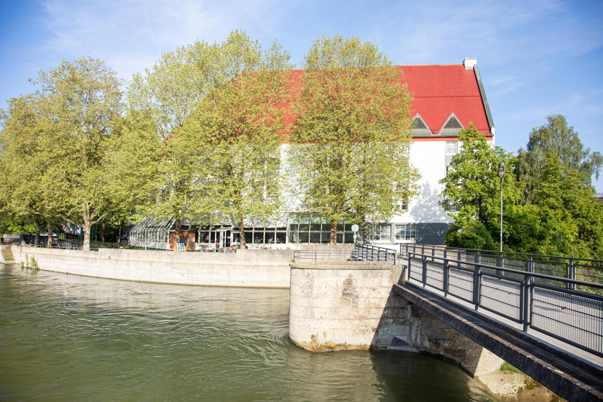 Roomingtons Kaiserhof Ландсхут Екстериор снимка