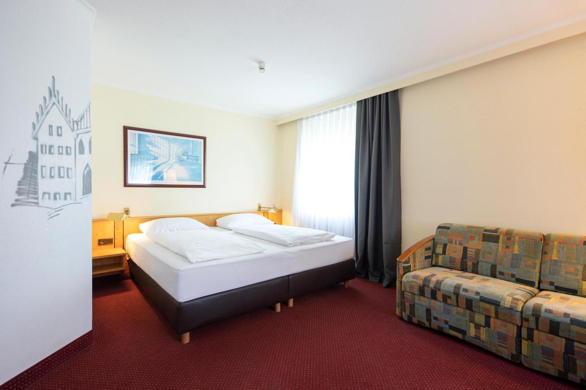 Roomingtons Kaiserhof Ландсхут Екстериор снимка