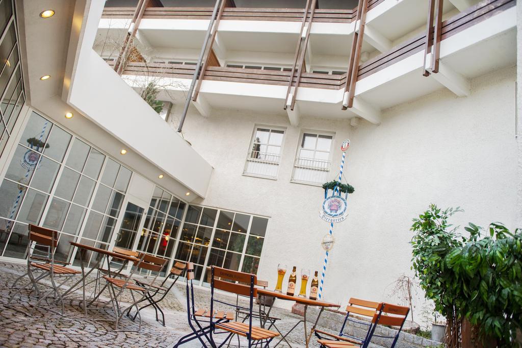 Roomingtons Kaiserhof Ландсхут Екстериор снимка