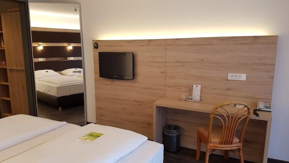 Roomingtons Kaiserhof Ландсхут Екстериор снимка
